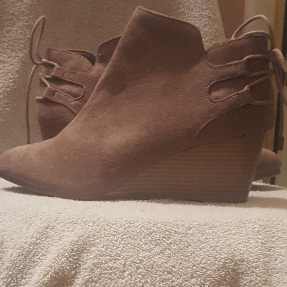 Wedge booties